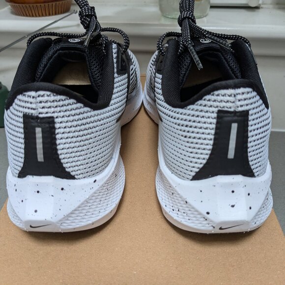 BNIB Nike Air Zoom Pegasus - sizes 8 + 8.5 available - Picture 3 of 6